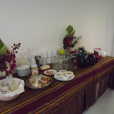 Hotel La Grillade Moroni Ngoại thất bức ảnh