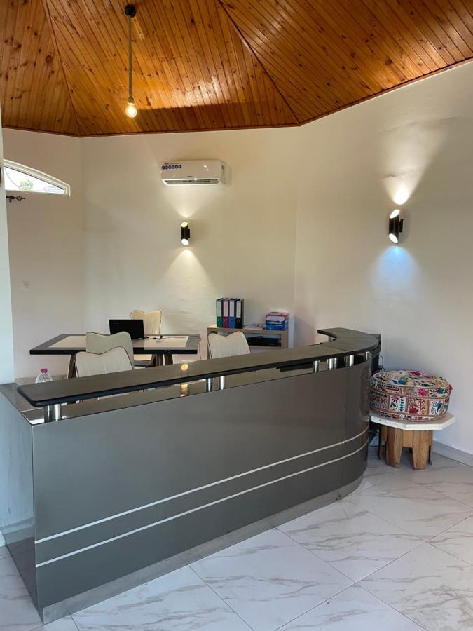 Hotel La Grillade Moroni Ngoại thất bức ảnh