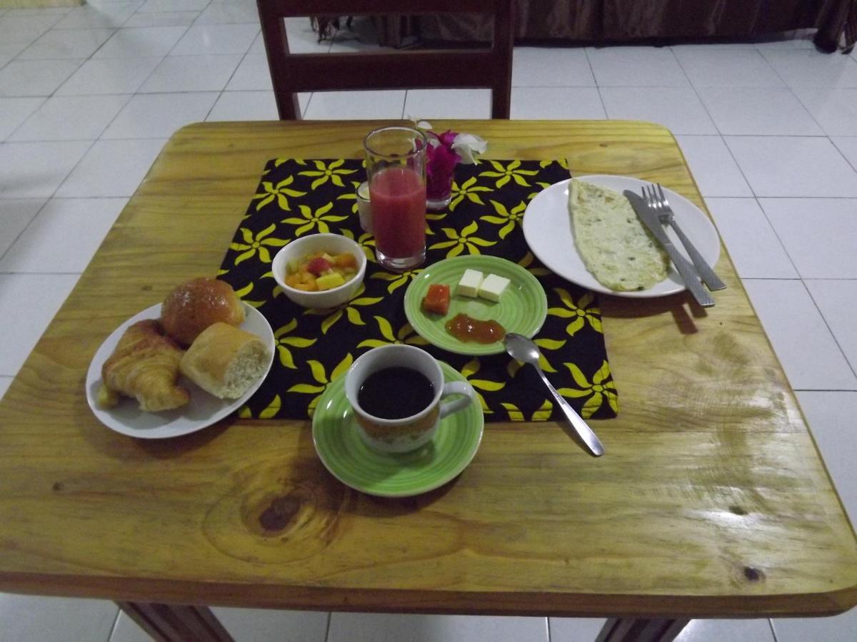 Hotel La Grillade Moroni Ngoại thất bức ảnh