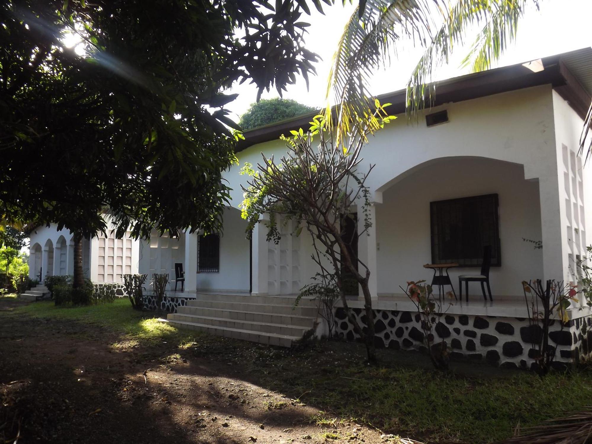 Hotel La Grillade Moroni Ngoại thất bức ảnh