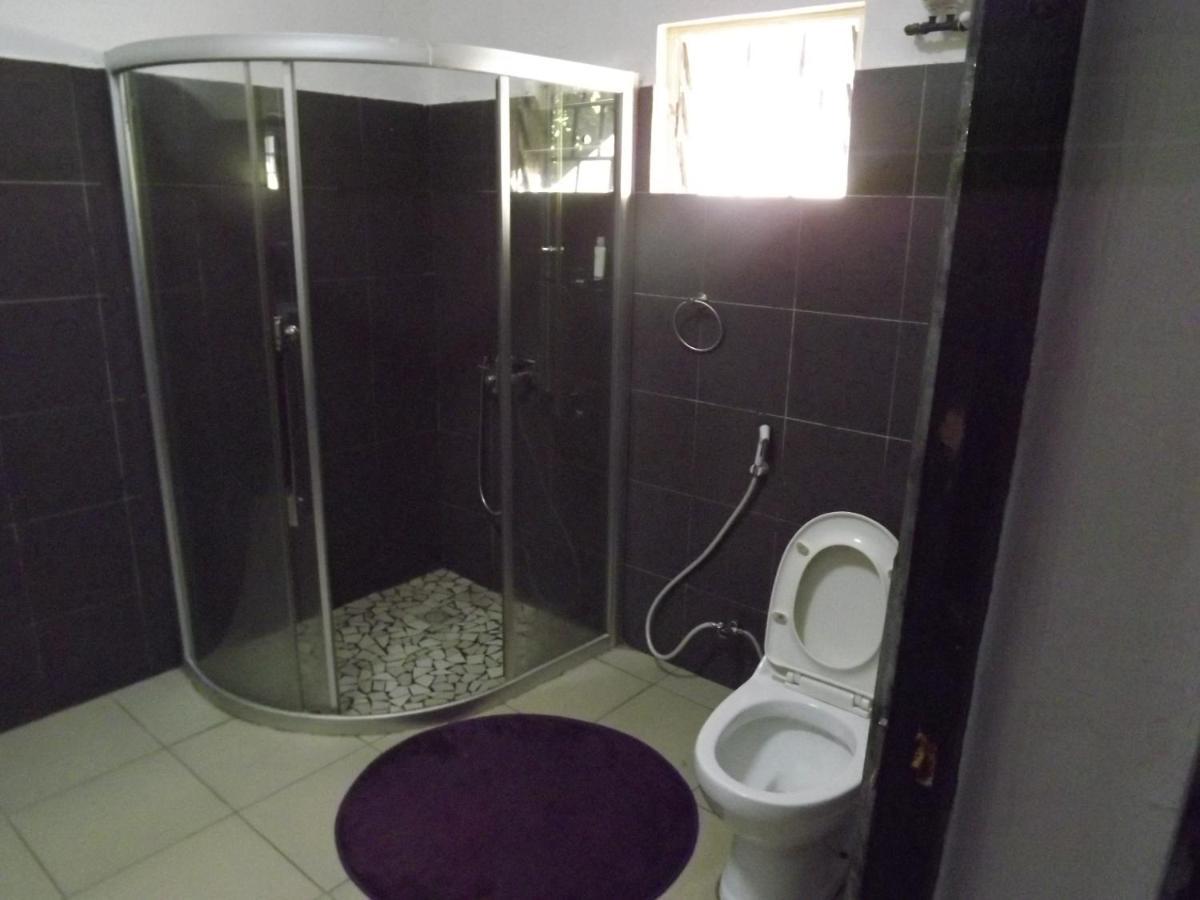 Hotel La Grillade Moroni Ngoại thất bức ảnh
