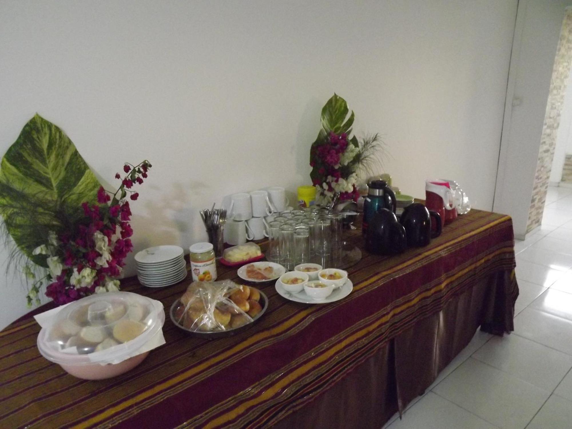 Hotel La Grillade Moroni Ngoại thất bức ảnh
